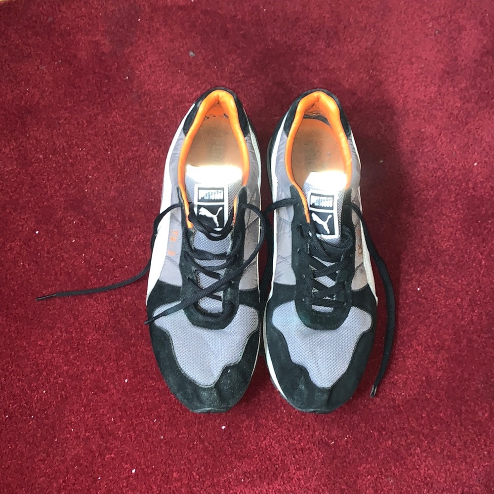 COLORFUL PUMA SNICKERS UNISEX, MEN SIZE 11 PREOWNED GOOD CONDITIONING.